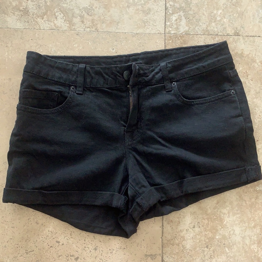 BDG mid rise shortie shorts